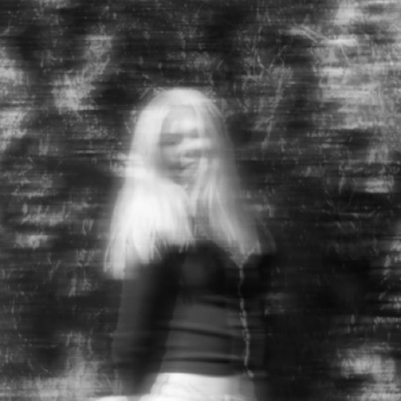 Meet your Posher, Elle - Picture 1 of 1